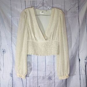 Aritiza Wilfred Wistful Blouse Smocked V-neck Contemporary blouse